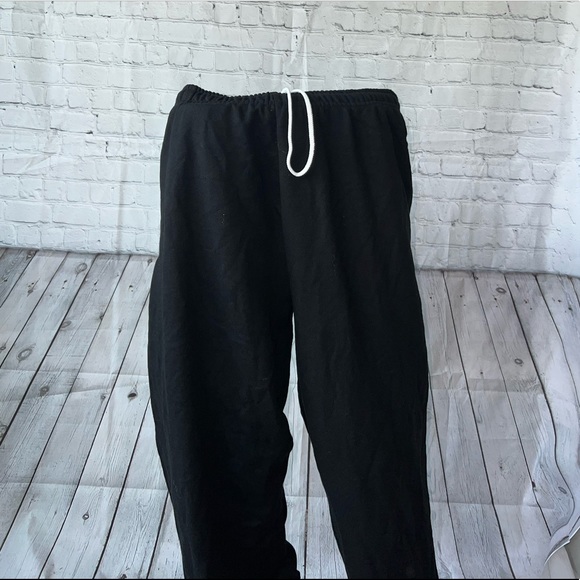 Brand Nwt Athletic Works Black Cropped 